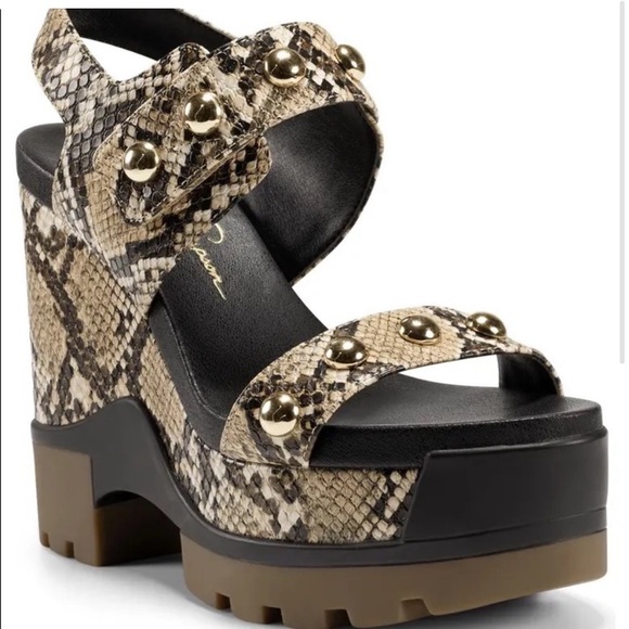 Jessica Simpson Shoes - Jessica Simpson Tan Black Baysie Chunky Platform Gold Studs Snake Wedge NWOT 8.5